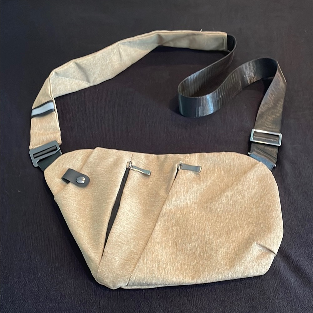 NWOT North Carry Anti- Theft Bag